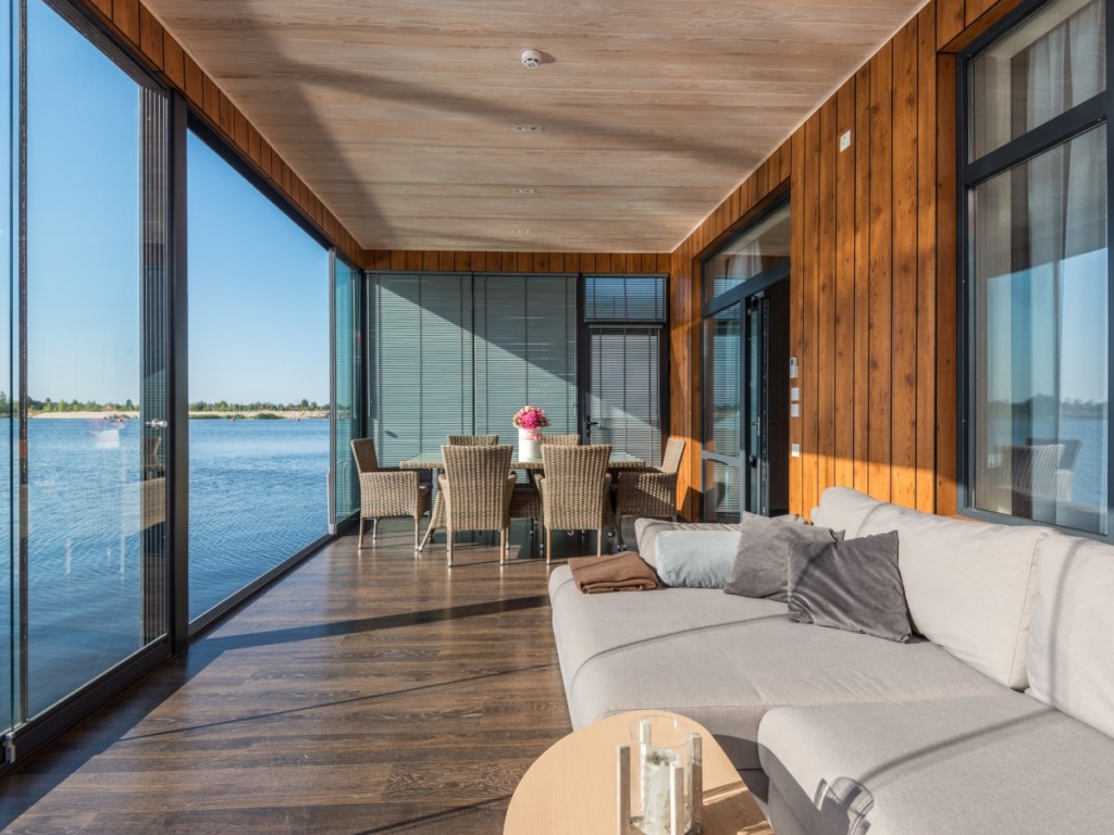 The Minimalist Trend: Less is More